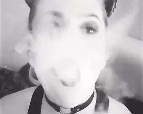 Dahlia Sky smokes premium free cam snapchat & manyvids porn livesex1