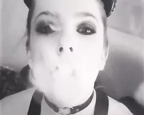 Dahlia Sky smokes premium free cam snapchat & manyvids porn livesex1
