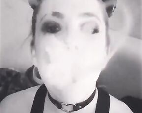 Dahlia Sky smokes premium free cam snapchat & manyvids porn livesex1