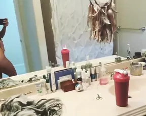 Rahyndee James with bare ass stands in bathroom premium free cam snapchat & manyvids porn videos