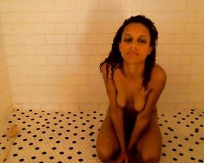 Livlongindigo shower toy masturbating Chaturbate nude cams