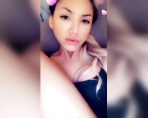 Gwen Singer pink dildo show snapchat free