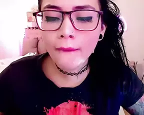 Missbonnie Chaturbate dildo gagging & fingers cam video