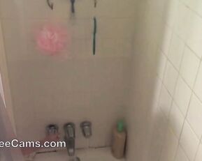 Lilyevans hidden camera catches my naughty shower – amateur, voyeur