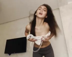 Favourite_drink takes off leggings - Chaturbate live camvideos