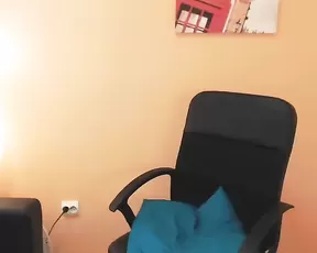 Babe wiht phat ass rides that dude