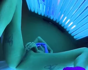 Emma Hix Had little fun the tanning bed haha - onlyfans free porn