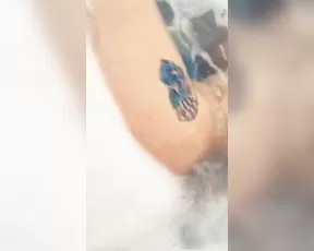 Topaz bathtub teasing - onlyfans free porn