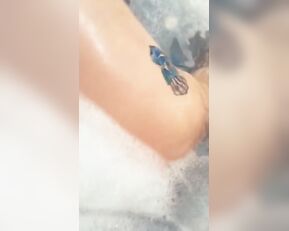 Topaz bathtub teasing - onlyfans free porn
