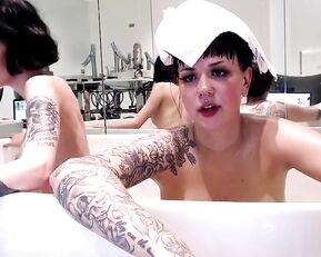 LorettaRose & PumpkinSpice_ in the bathtub - MFC