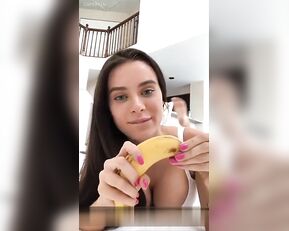 Lana Rhoades banana eating snapchat premium