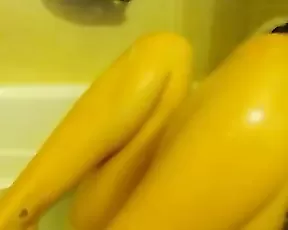 Casssie MFC busty camgirl hot tub fap porn video