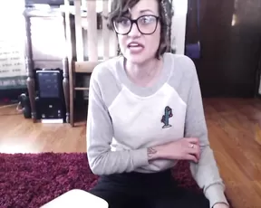 Lexi Doll Face eat pizza with ManyVids Free Porn Videos