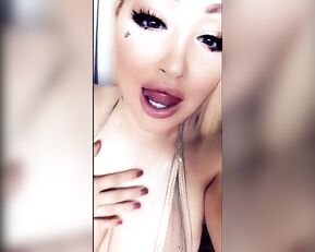 Sexi Barbie big boobs teasing snapchat free