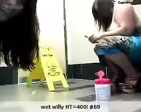 Miss_lollipop masturbates in a public restroom