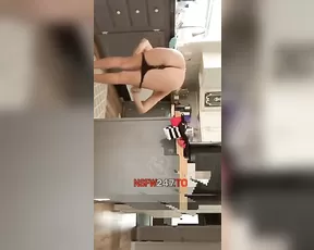 Justine Aquarious twerking booty spreading snapchat free