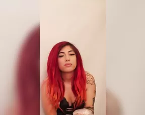 Ashleejuliet cute tattooed princess eats popcorn ManyVids Free Porn Videos