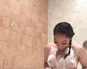 XXXSarah Lace Bubble Bath Masturbation - onlyfans free porn