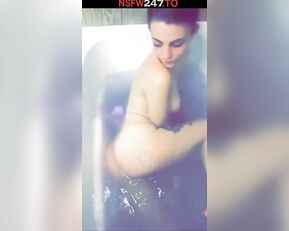 Luna raise bathtub tease snapchat free