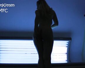 WildestKitten Tan Bed Fap Premium Video - Pussy Craves Ultraviolets MFC