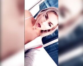 Layna Boo public balcony vib orgasm snapchat free