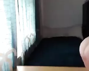 Blonde spreads her pussy lips on webcam