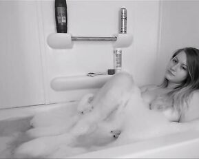 Jennifer Storm sensual bubble bath ManyVids Free Porn Videos