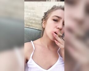 Kendra Sunderland bra less smoking teasing snapchat free