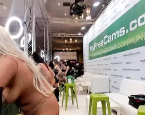 UKDreamx MFC - AVN AEE Expo Live Show