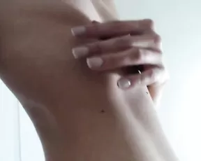RaeRae_ MFC bare pussy skinny girl - close-up webcam video