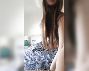 Queenie Pearl Green bikini masturbation - onlyfans free porn