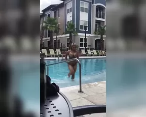 Crystina Rossi Pool ManyVids Free Porn Video