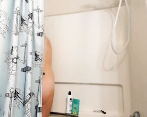Annah12 shower shave & cum – amateur