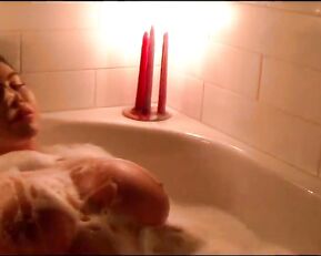 Korina Kova nude stretch and bubble bath ManyVids Free Porn Clips