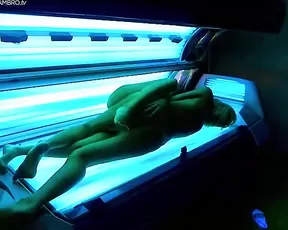 AnaAriana & JustBea - Lesbo Tanning Bed MFC, MyFreeCams 1