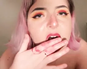 Preciovs Princesss Messy fingering suck - onlyfans free porn