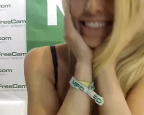MOLLYBOOTS MFC - AVN AEE Expo Live Show