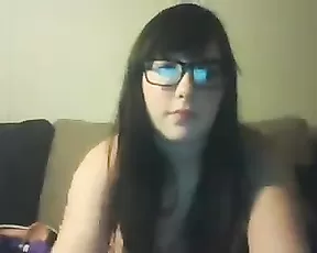 Experienced blonde masturbating on cam