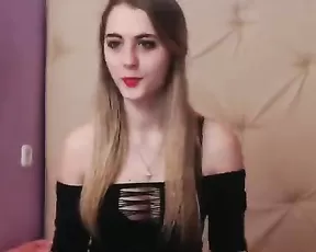Pair of babes fucking the same dick