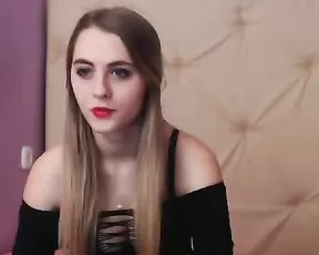 Pair of babes fucking the same dick
