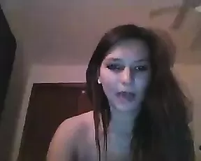 Blonde babe shows her tits