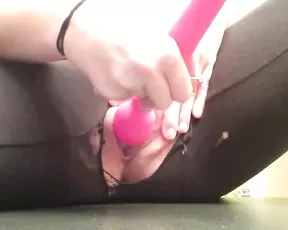 Annah12 orgasm through ripped pant ManyVids Free Porn Vids