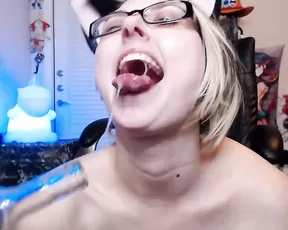 XFuukaX MFC bottle sex & toe suck webcam porn vids