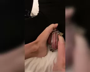 Footbaddie-26-06-2019-7985086-new_clip_chastity_cage_foot_tease_on_my_sub xxx onlyfans porn livesex