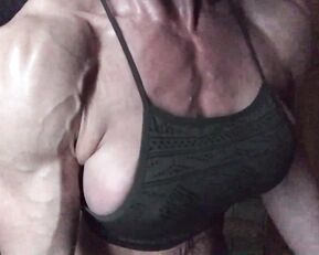 Juliepereirapt-31-01-2018-1698807-no_car _no_gym _no_excuses_this_girl_still_gets_her_work_done_and_her_sexy_swole_pump_on xxx onlyfans porn videos