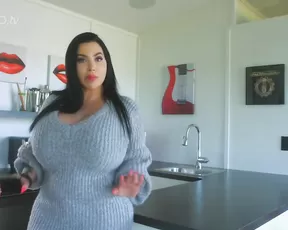 Korina kova - Mommy is stuck