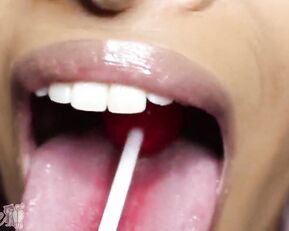 Vixi Vee longue long tongue mouth fetish | ManyVids Free Live Porn Live Sex 1