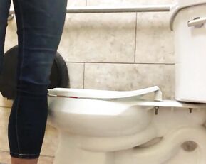 Annah12 public pees 2018_07_09 | ManyVids Free Porn Livesex