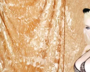 courtneystodden part of pussy milk part coming on humpday just in time for thanksgiving meoww chat live porn show live sex