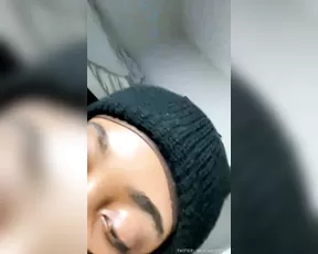 ladykream aint enough ppl joining my lives show chat live porn
